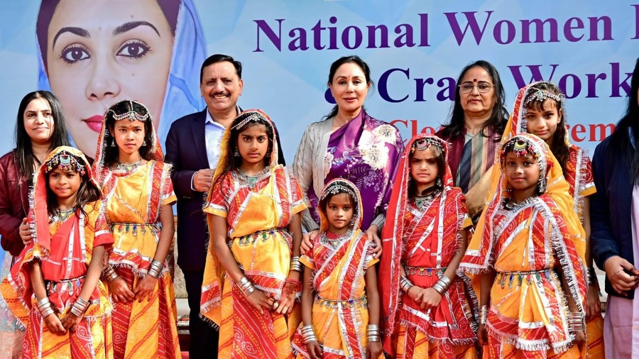 राजस्थान की उपमुख्यमंत्री #diyakumari जी ने अखर के बच्चों के साथ कुछ अनमोल पल साझा किए ✨यह स्नेह (1)