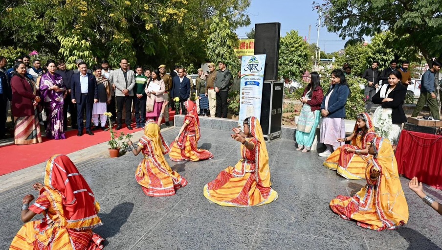 राजस्थान की उपमुख्यमंत्री #diyakumari जी ने अखर के बच्चों के साथ कुछ अनमोल पल साझा किए ✨यह स्नेह (2)